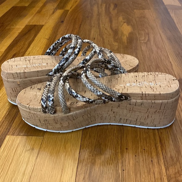 J/Slides NYC Women’s Green Snakeskin Platform Sandals Size 7 - Picture 10 of 11